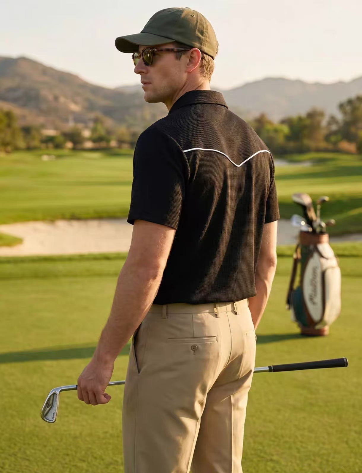Devereux men’s Black rear-side model view