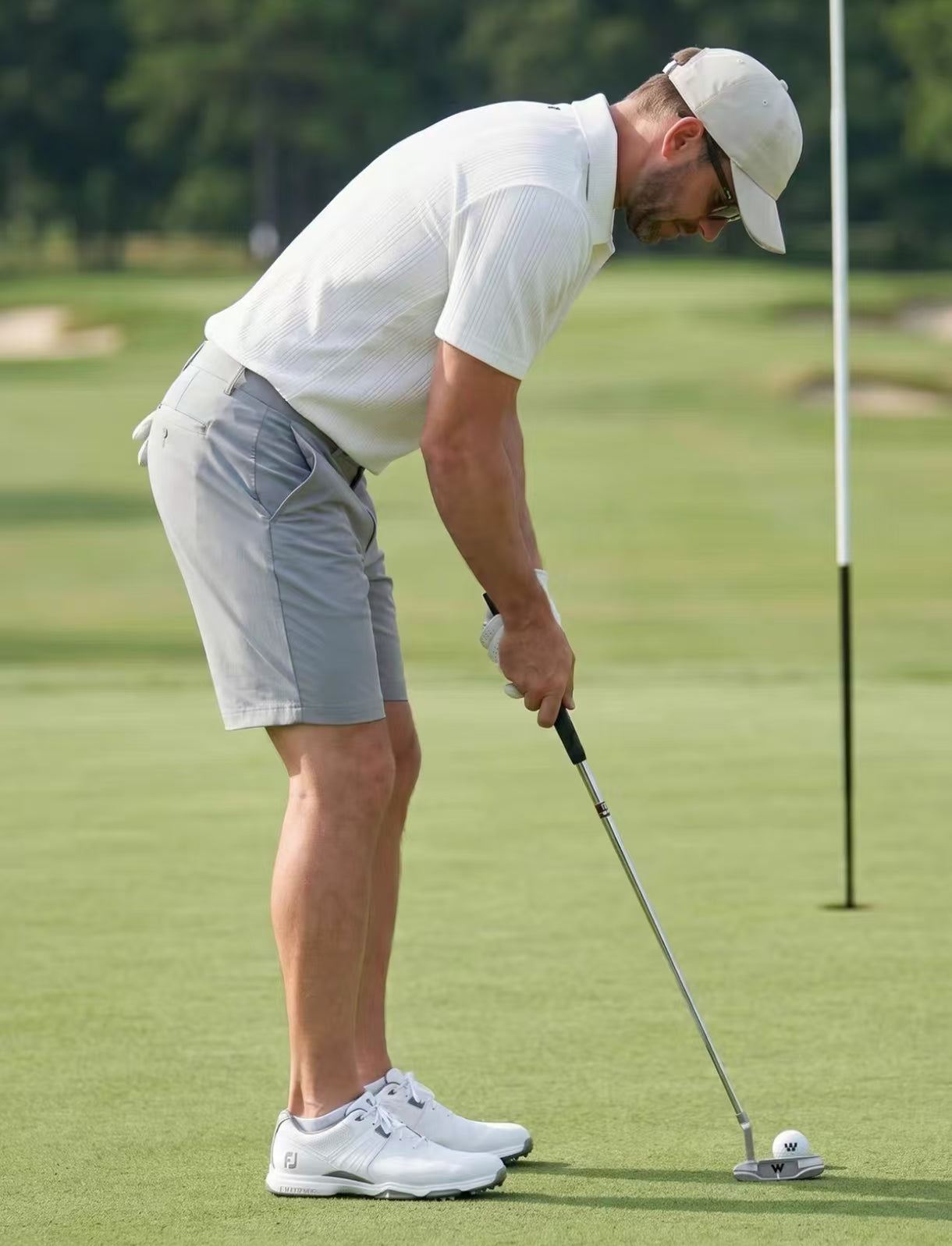 Devereux White short-sleeve golf polo full outfit